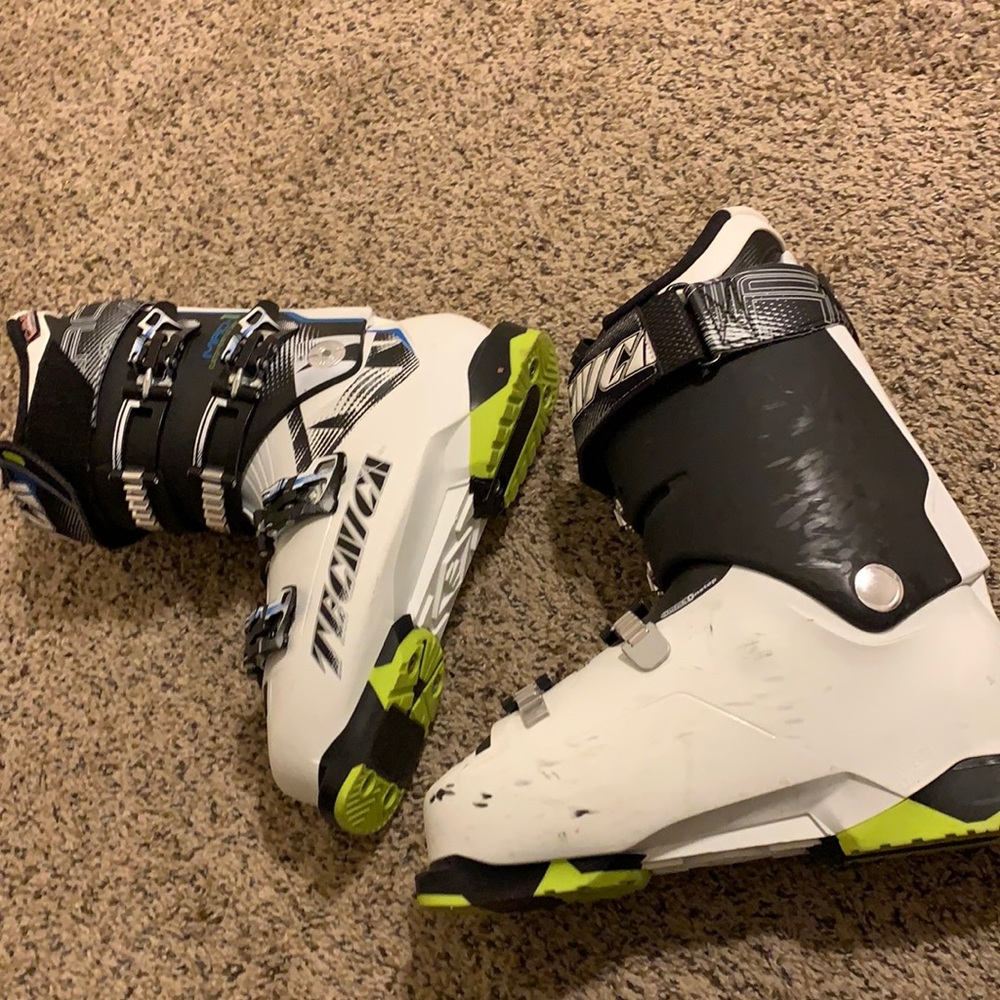 Great ski boots used one season